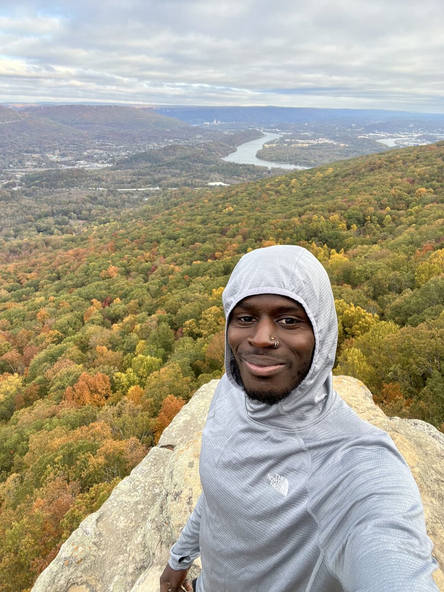 I’ve been quiet on here, sometimes I forget about this app 🤣 but, 2 years sober today 🙏🏿 and fall colors are on point 👌🏿