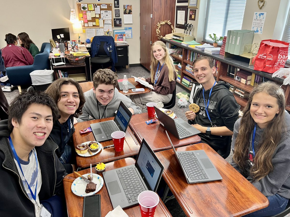 HashtagMsLee's tweet photo. Today was Cohort #4’s first family potluck of the year to celebrate submitting IRB applications!! Project planning is done! Now let’s see what the TISD Institutional Review Board thinks! 😆🎉😆🎉😆 @tisdtmhs @TISD_AdvAcad #FamiLee #LeeAPCapstone #LeeAPResearch #TMHSAPCapstone https://t.co/bcw4djvyCj