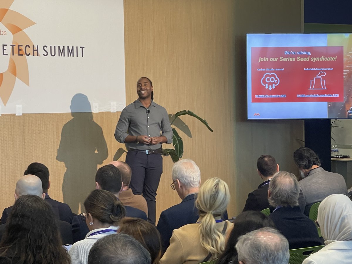 GreentownLabs's tweet image. Now it’s time for some pitches! First up is @FitzAaron of @MarsMaterials, which develops alternative materials that can act as carbon sinks within the supply chain of certain products and be used across multiple industries. #ClimatetechSummit