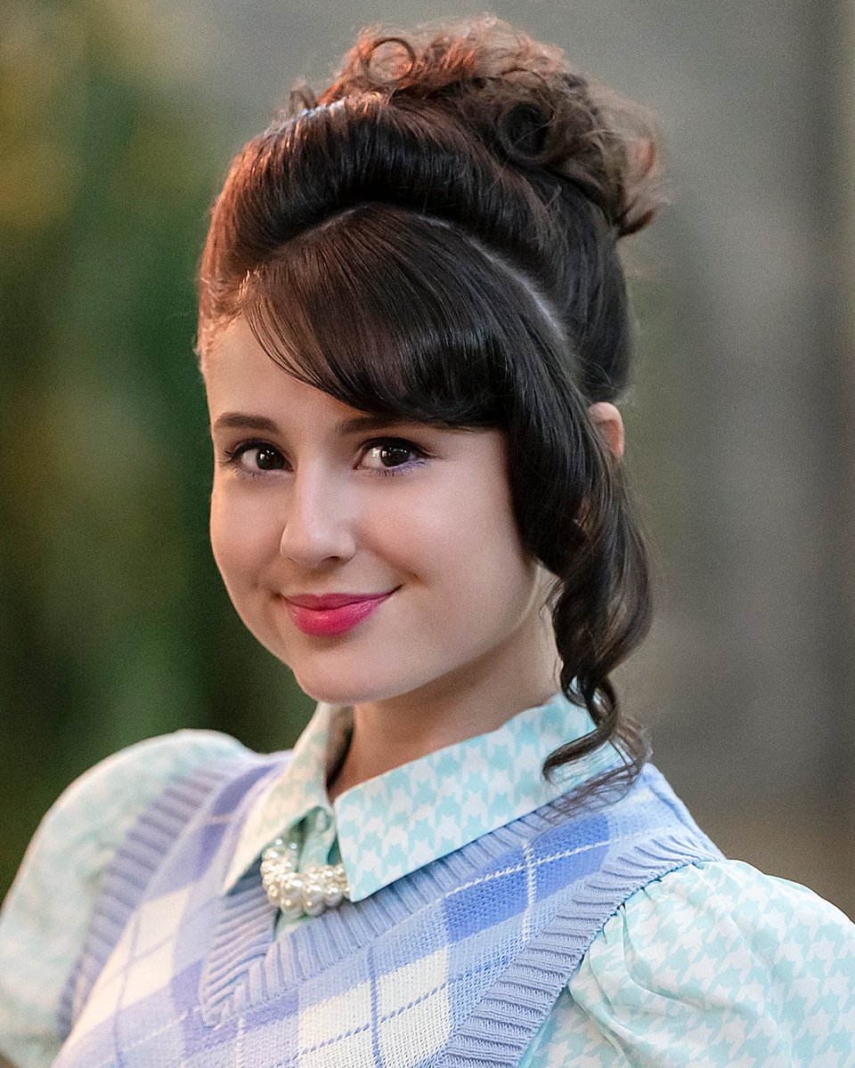 Fairy Godmother 🤝 being an icon at every age #DisneyDescendants