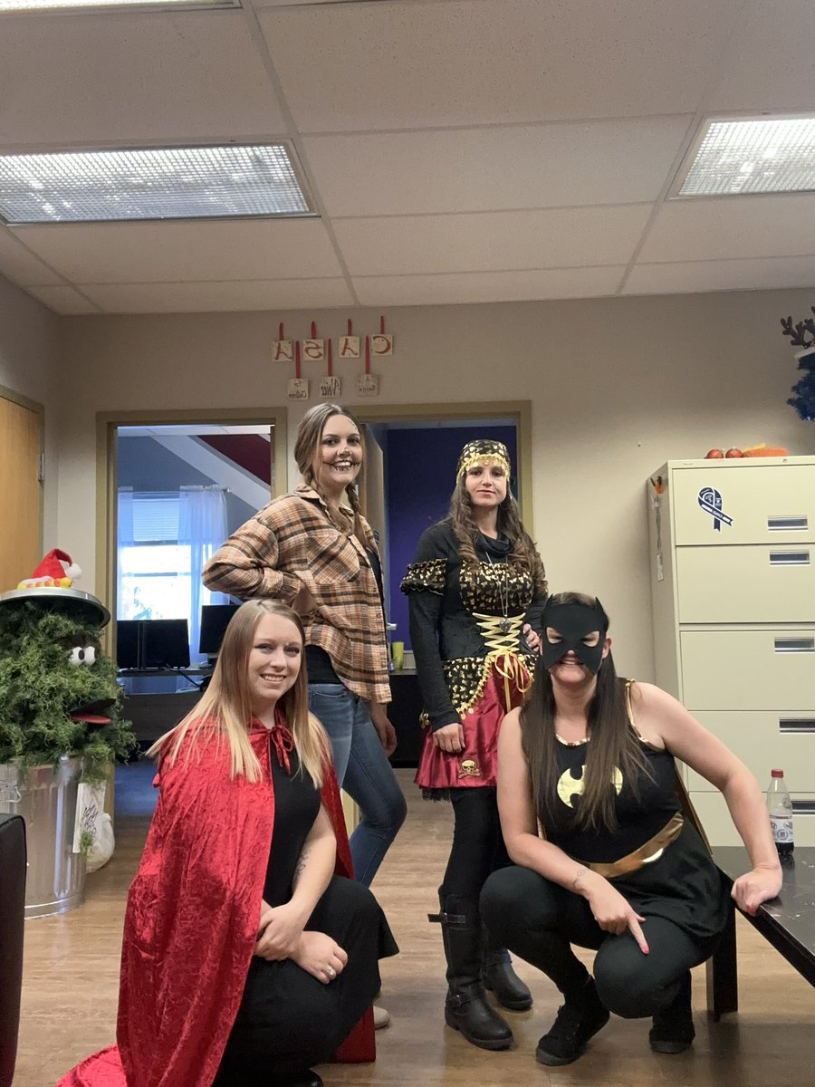 VAC82716's tweet photo. Happy Halloween from the ladies at the VAC! 🎃
We hope your night was full of treats and no tricks 😁🍭🍬 https://t.co/e84lmQfzjZ