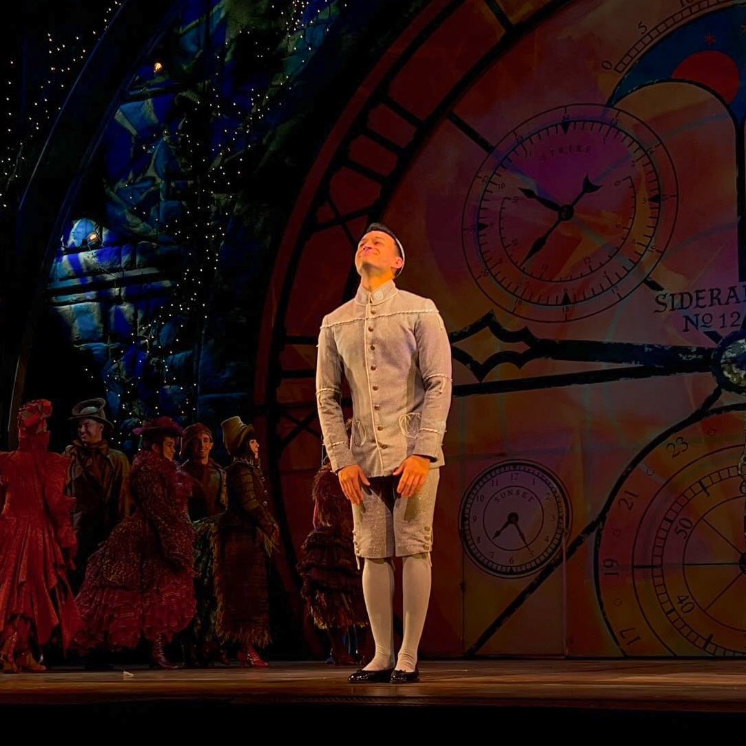 Joe Thompson-Oubari (@joe_to) on Twitter photo Happy 20th anniversary <a href="/WICKED_Musical/">Wicked the Musical</a>. Iβm forever grateful to be a small cog in this showβs great legacy from across the pond! #WICKED20 π Happy 20th anniversary <a href="/WICKED_Musical/">Wicked the Musical</a>. Iβm forever grateful to be a small cog in this showβs great legacy from across the pond! #WICKED20 π