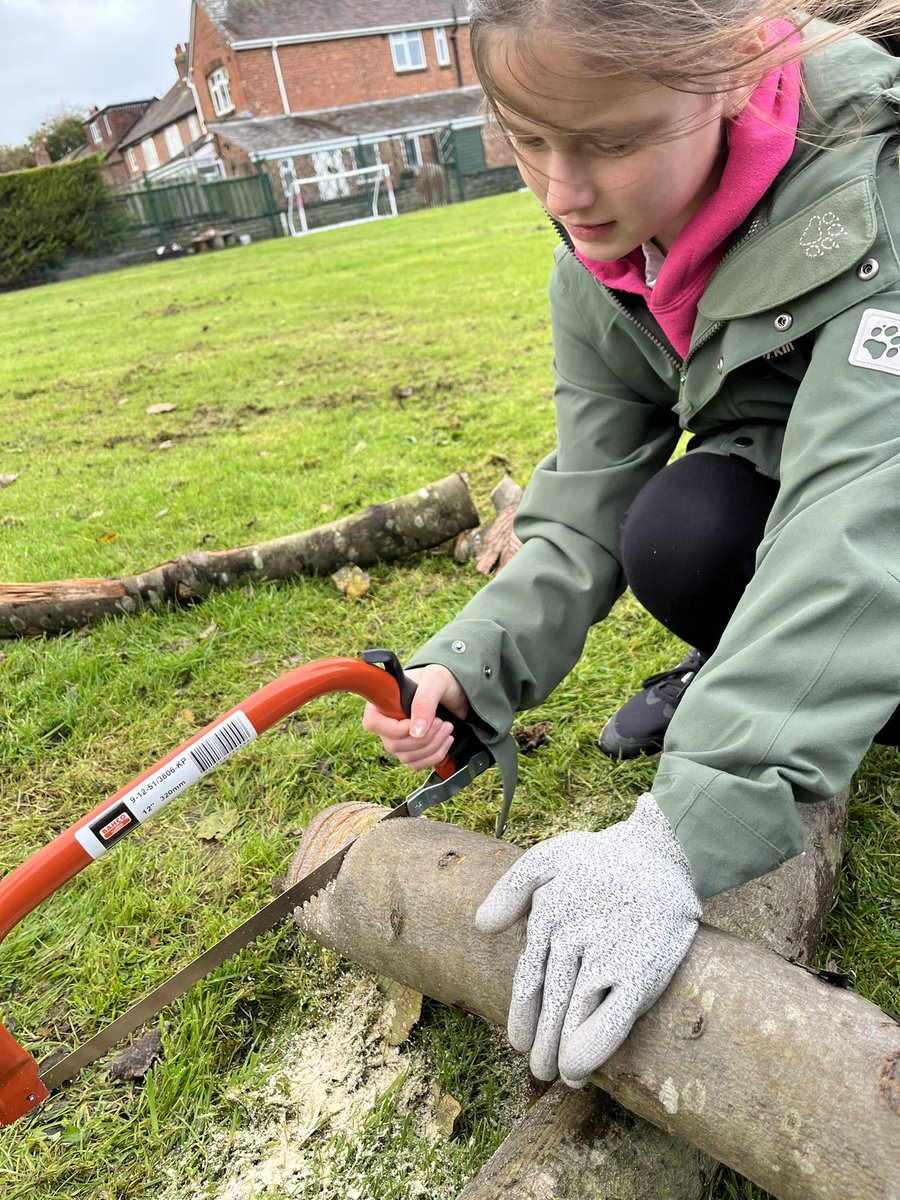 FSOLOC's tweet photo. Year 6 have been learning to use the bow-saw in Forest School 🪚 https://t.co/HaaAcIQvsX