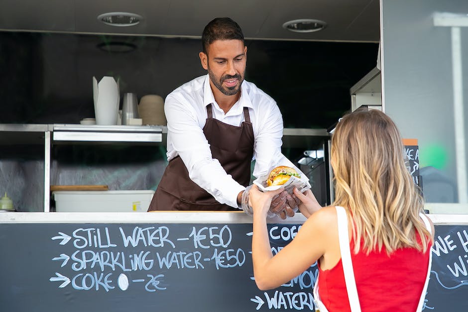 It's time for easy to use, affordable, fast point of sale. mojoPOS is designed for food trucks and quick serve restaurants. All the power and features AND the flexibility you need to make everything work on-the-go, on patios, at events, and dine-in.#mojoPOS #foodtruck #quickserve