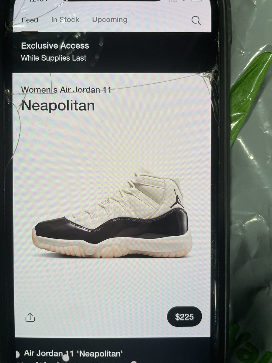 Doughill23's tweet photo. @SneakerVisionz You can keep ‘em 😂😂😂 https://t.co/YVyUnAY4ws