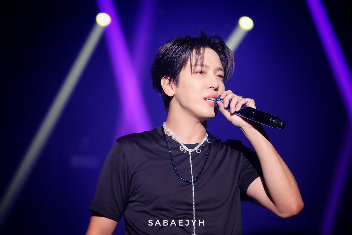 sabaeJYH's tweet image. 💜

#정용화 
#JungYongHwa