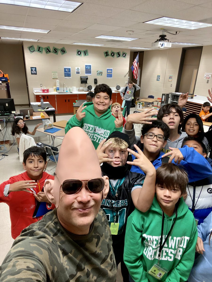 Morales_CTE's tweet photo. Celebrating Halloween during JROTC week at CMS CTE Wheel! https://t.co/8WQJ1u70S6