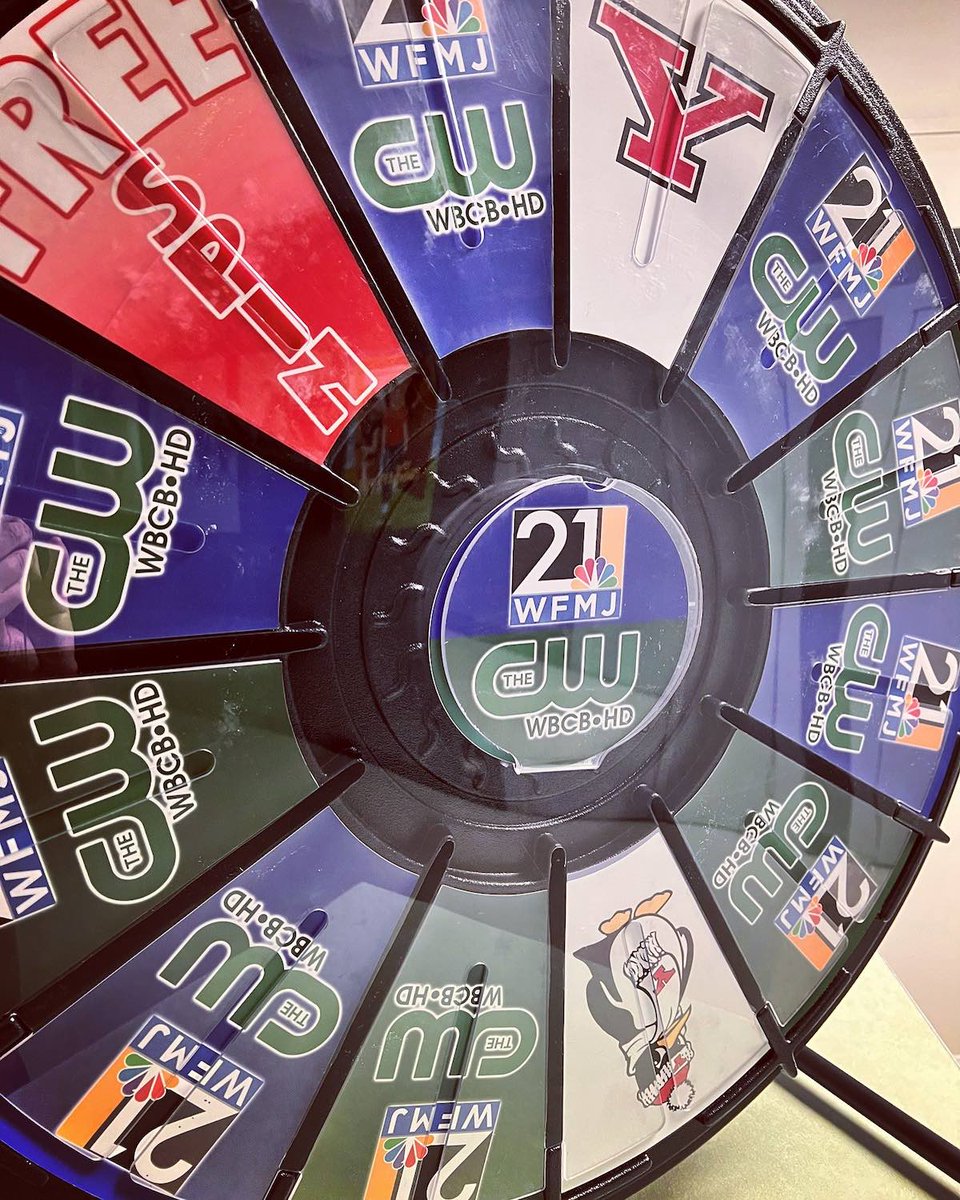 PrizeWheel's tweet photo. The @21WFMJ Prize Wheel was spinning for homecoming at @youngstownstate in Youngstown, Ohio. https://t.co/tN623ShraG #homecoming #prizewheel #prizewheelspins https://t.co/w1tacXVZy4