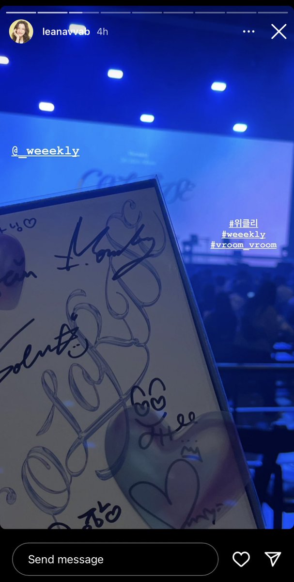 txtwklythinker's tweet photo. lea (huening kai’s sister) was at weeekly’s showcase today! 🫶🏻 https://t.co/C4VkKrBwV5