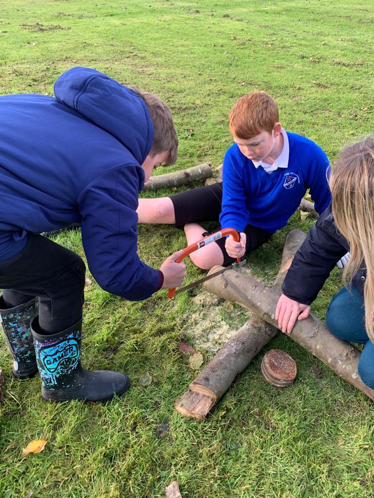 FSOLOC's tweet photo. Sometimes it’s easier to work with a friend! Good teamwork, Year 6 👍 https://t.co/kZzK6L58UI