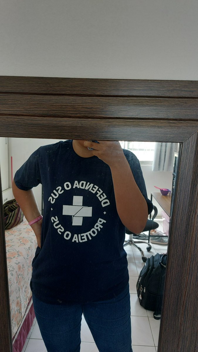 iestudiesbr's tweet photo. Oiii, moots!! Olhem minha nova blusa que comprei hoje na UFPE 🥰 #DefendamOSUS https://t.co/tfsR8ifSAy