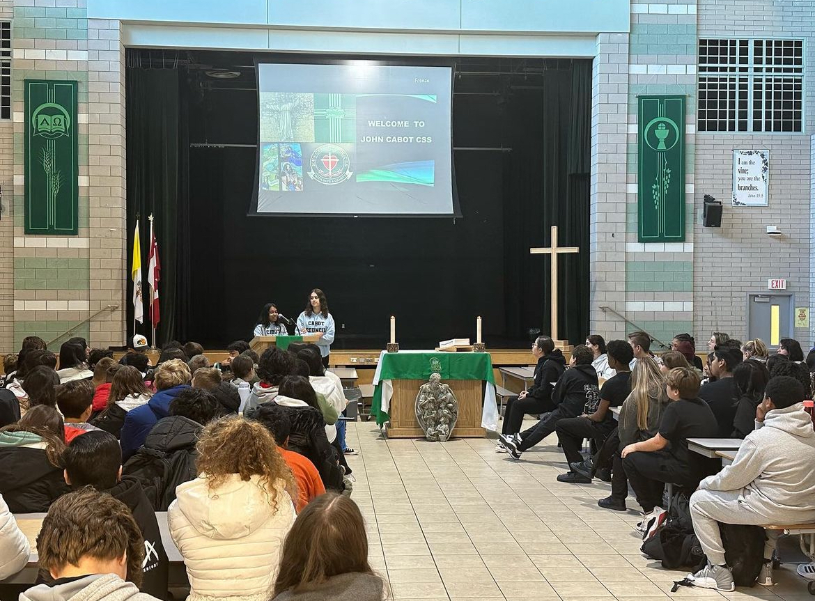 It's a Gr8 day at Cabot! Today, we welcome our Grade 8 students from our feeder schools! We're so happy to have you here in our building 🫶