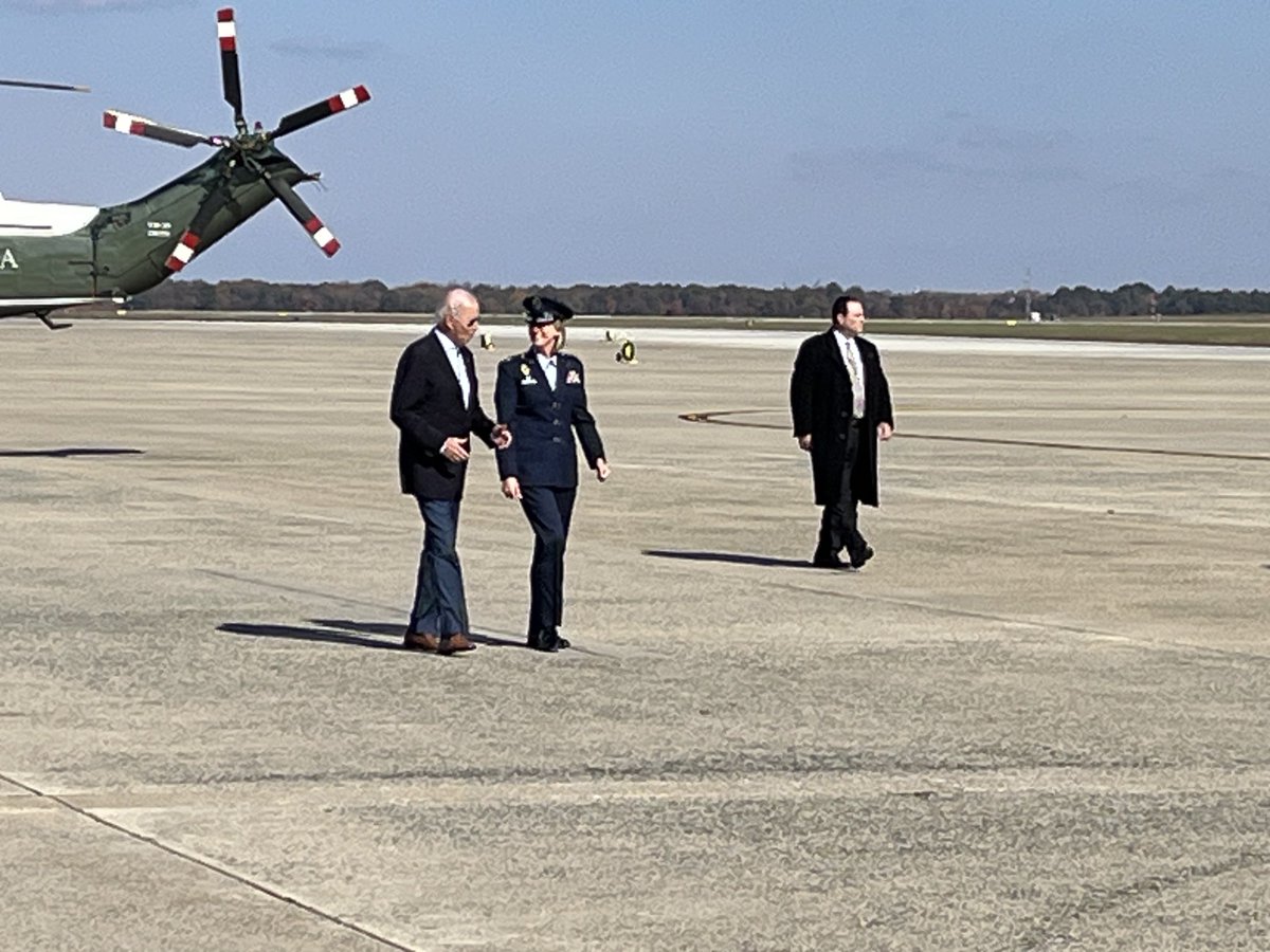 Potus opted for separates rather than a suit, since he’s going to a #Minnesota farm. No word yet on Gaza or his new gopher state primary rival