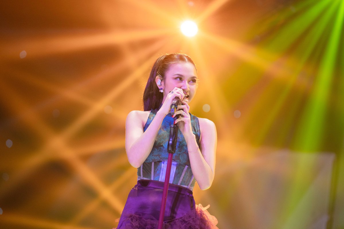 aviqh_'s tweet photo. titip Mahalini di linimasa #alwaysRAW https://t.co/07x5NCJjZX
