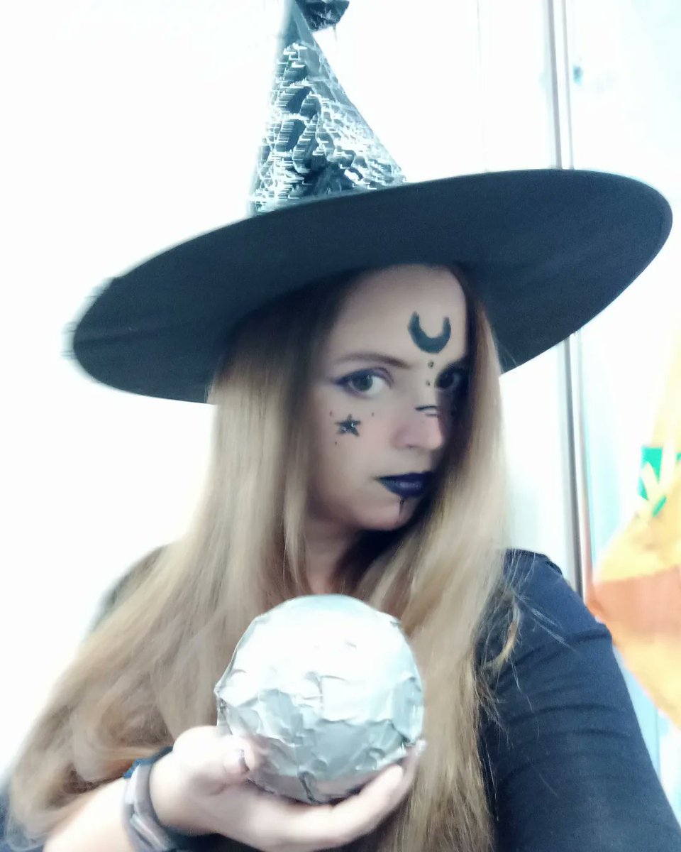 Sandy_SP0805's tweet photo. Oficialmente bruja por un día.

#Halloween #Bruja #witch 
🧙🧹🎃 https://t.co/7JFcbLxcSM