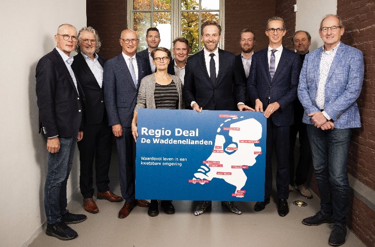 Vandaag gaf minister Hugo de Jonge het officiële startsein voor Regio Deal De Waddeneilanden. Daarmee starten we met de uitvoering van de deal. Namens gemeente Ameland was wethouder Faber aanwezig. Meer weten?  dewaddeneilanden.nl/regiodeal