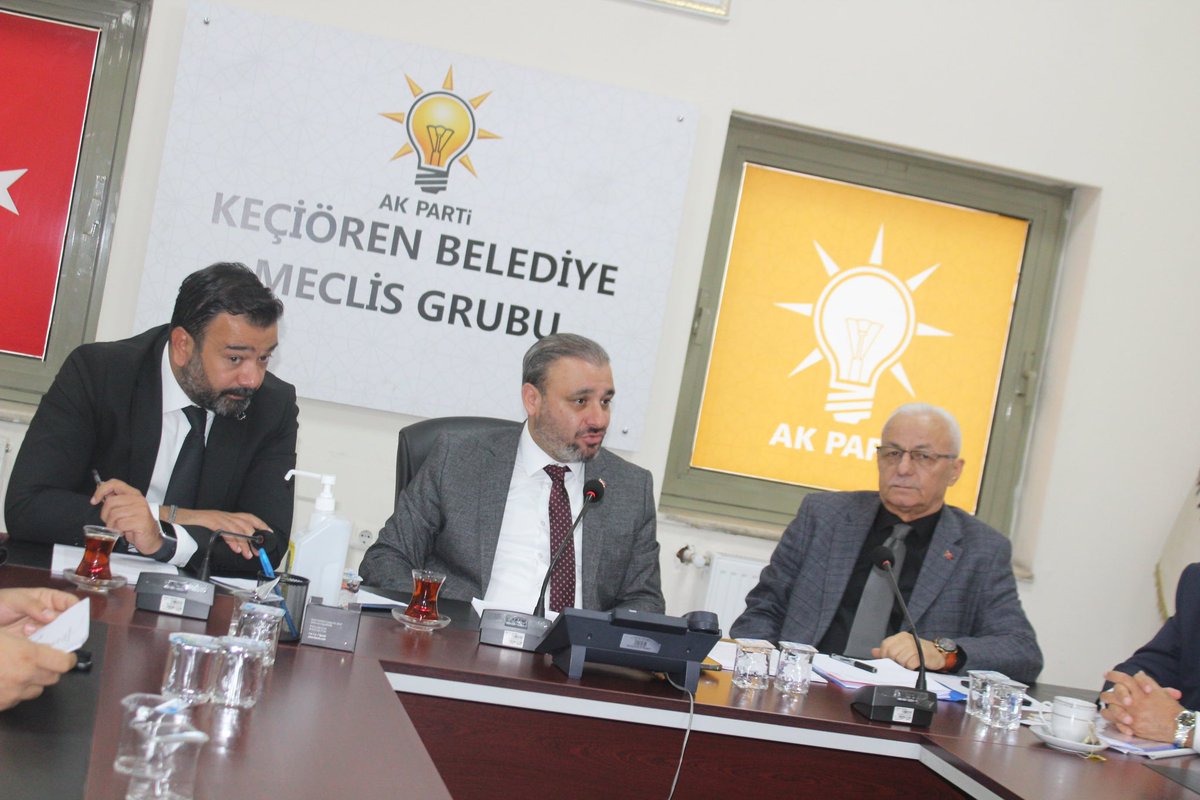 Keçiören Belediyesi Kasım ayı <a href="/AkKeciorenResmi/">AK Parti Keçiören</a> meclis grup toplantımızı İlçe Bşk Sn <a href="/zafercoktan/">Zafer Çoktan/Avukat/Arabulucu</a> Grup Bşk vk <a href="/nurettin6106/">nurettin yılmaz</a> ve Meclis Üyelerimizin katılımlarıyla gerçekleştirdik.