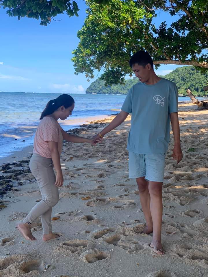 kyjac19's tweet photo. Oh how beautiful it is to have someone we can #trust! Thank you for holding me at times I'm down. You're a blessing @Natoy_01 ! God is more than wonderful 😇 Belated 🎂 https://t.co/K3il04miTC
