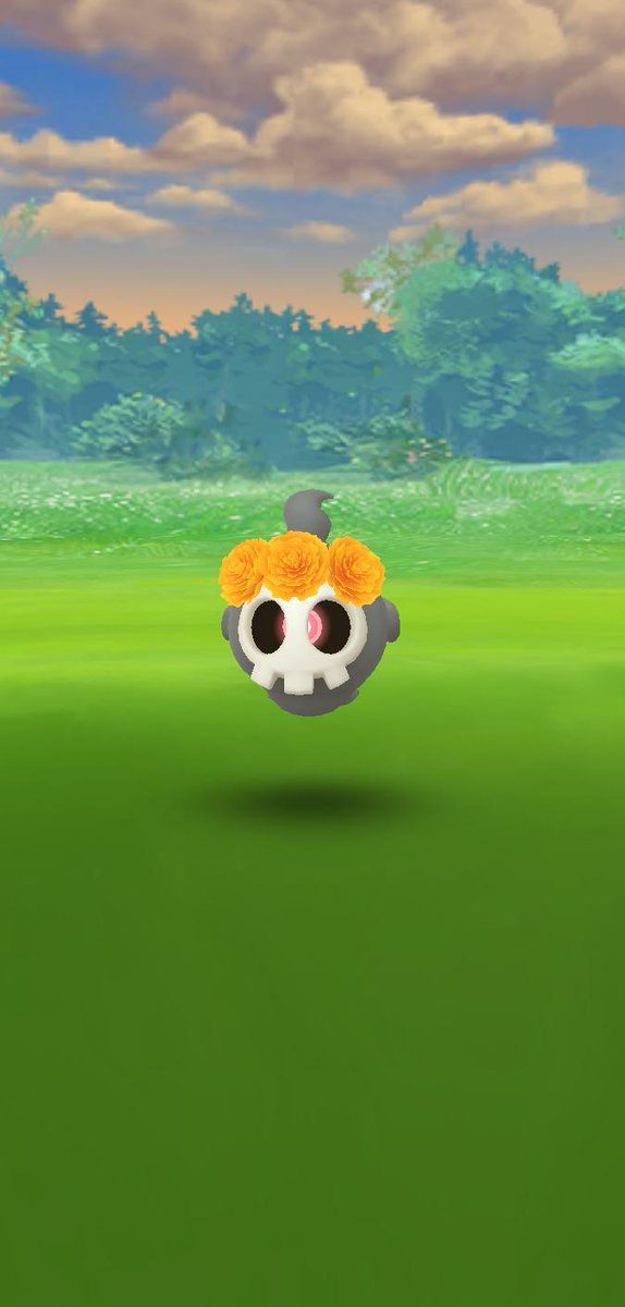 bethrose135's tweet photo. My heart cannot take it! Duskull with a flower crown?! 😍🥰😭 https://t.co/xdwLujG0KI