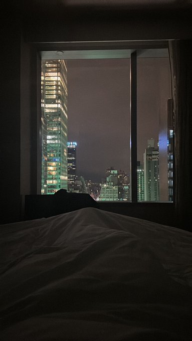 My view last night. https://t.co/2vLttUz8xC<a href="/tag/sexpertcorner"class="tags"><span>#sexpertcorner</span></a>