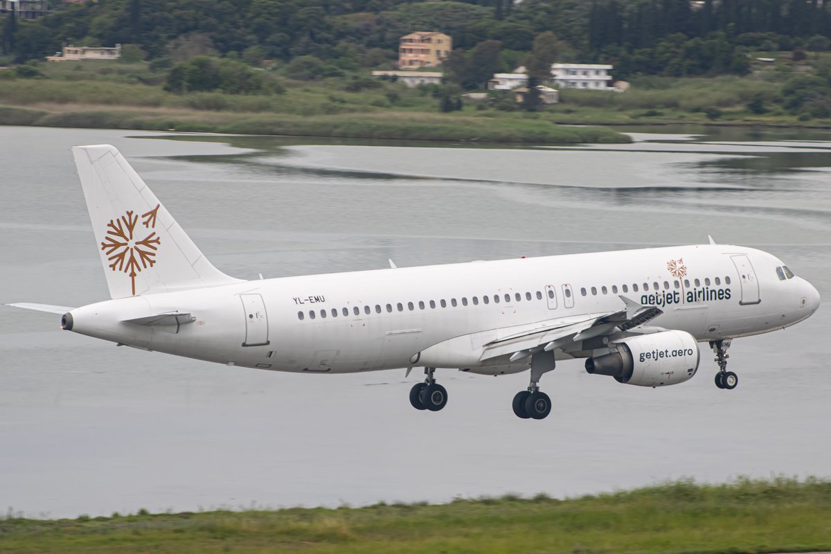 AvSourceNews's tweet photo. #NEWS | This week saw Lithuanian ACMI provider GetJet Airlines announce the wet lease of three Airbus A320 aircraft to Azerbaijan Airlines to support it's operations from Baku.

Read more at AviationSource!

https://t.co/Ue4pm5sXs9

#Getjet #AzerbaijanAirlines #AvGeek https://t.co/XLRrT8gK27