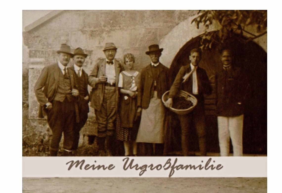 weingutbraunste's tweet photo. Tradition ist nicht die Anbetung der Asche, sondern die Weitergabe des Feuers!

400 Jahre Weinbaugeschichte im Weingut Braunstein 
https://t.co/IynzPtan4f https://t.co/riSuRDTkuv