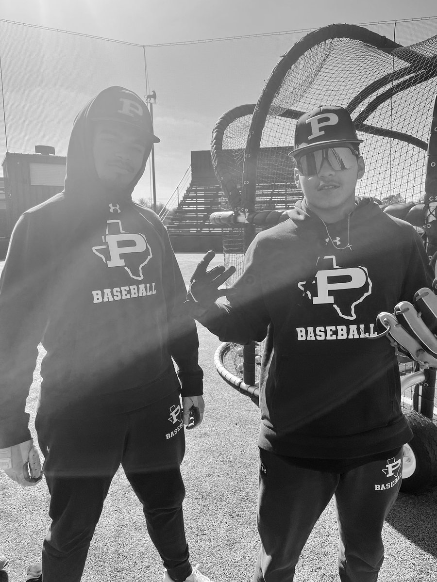 LOS INICIADOS tweet media