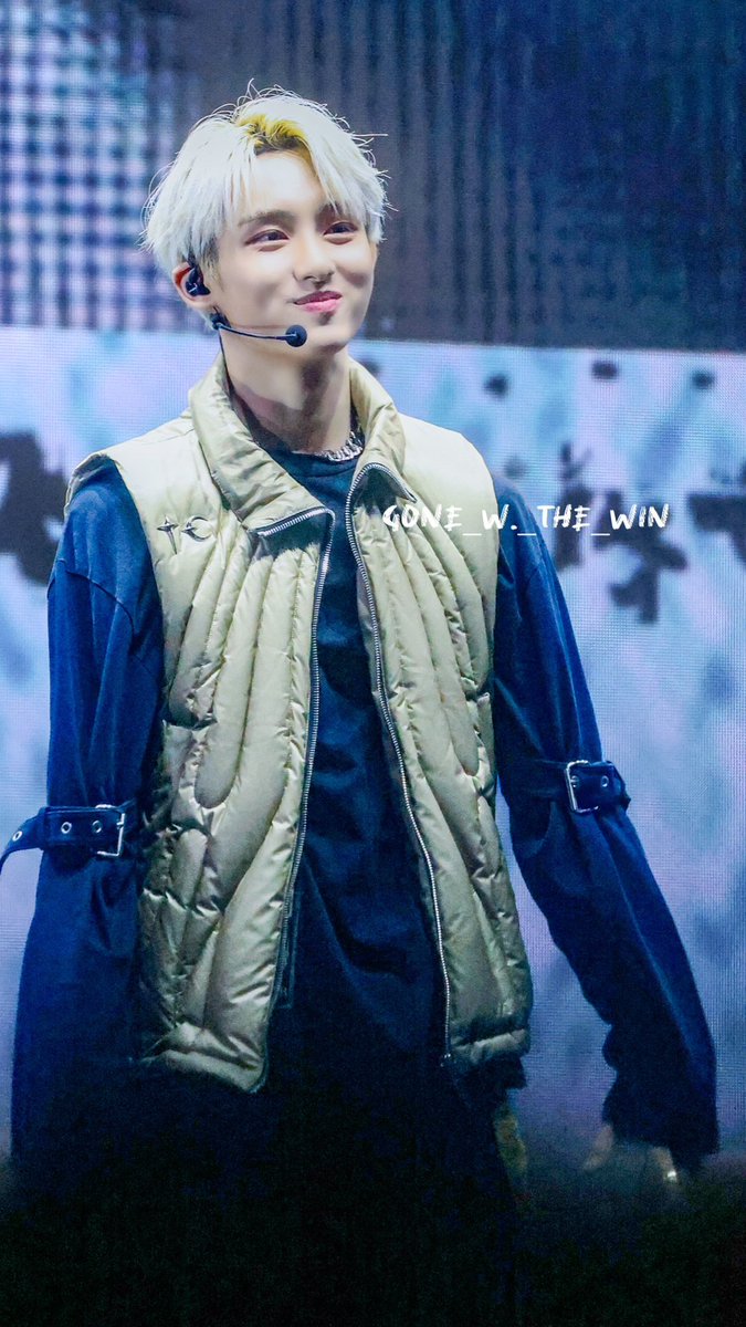 gonewthewin's tweet photo. 231101
WayV showcase in Shanghai 🐣
중국 쇼케이스 in Shanghai

#winwin #ウィンウィン
#윈윈
 #WayV_OnMyYouth #WayV_ShowcaseTour_OnMyYouth 
#WayV https://t.co/HpUQnj2G0L