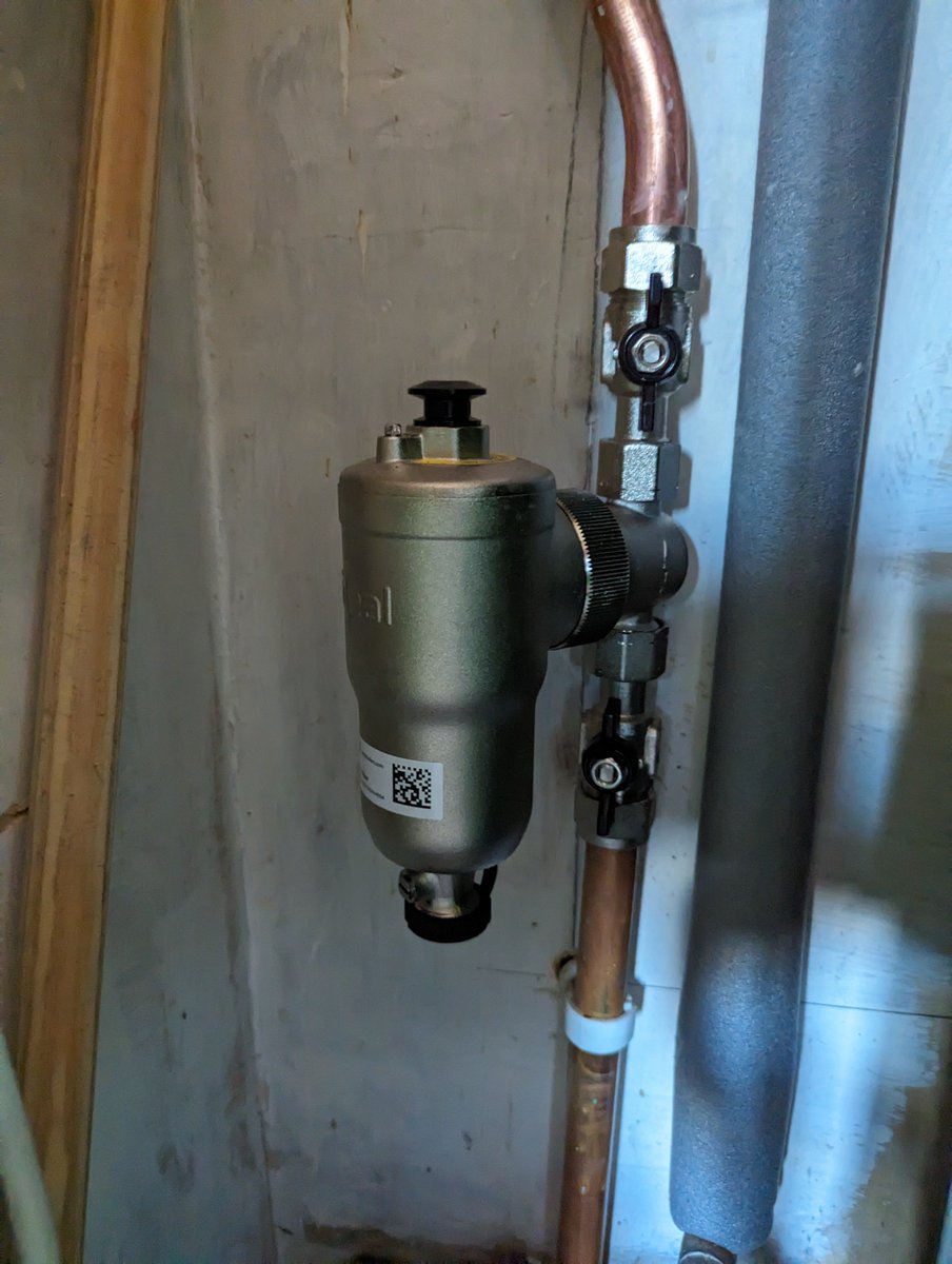 ideal logic2 system boiler with filter and the halo controls pack, comes with 10 year warranty, very happy with the installation.