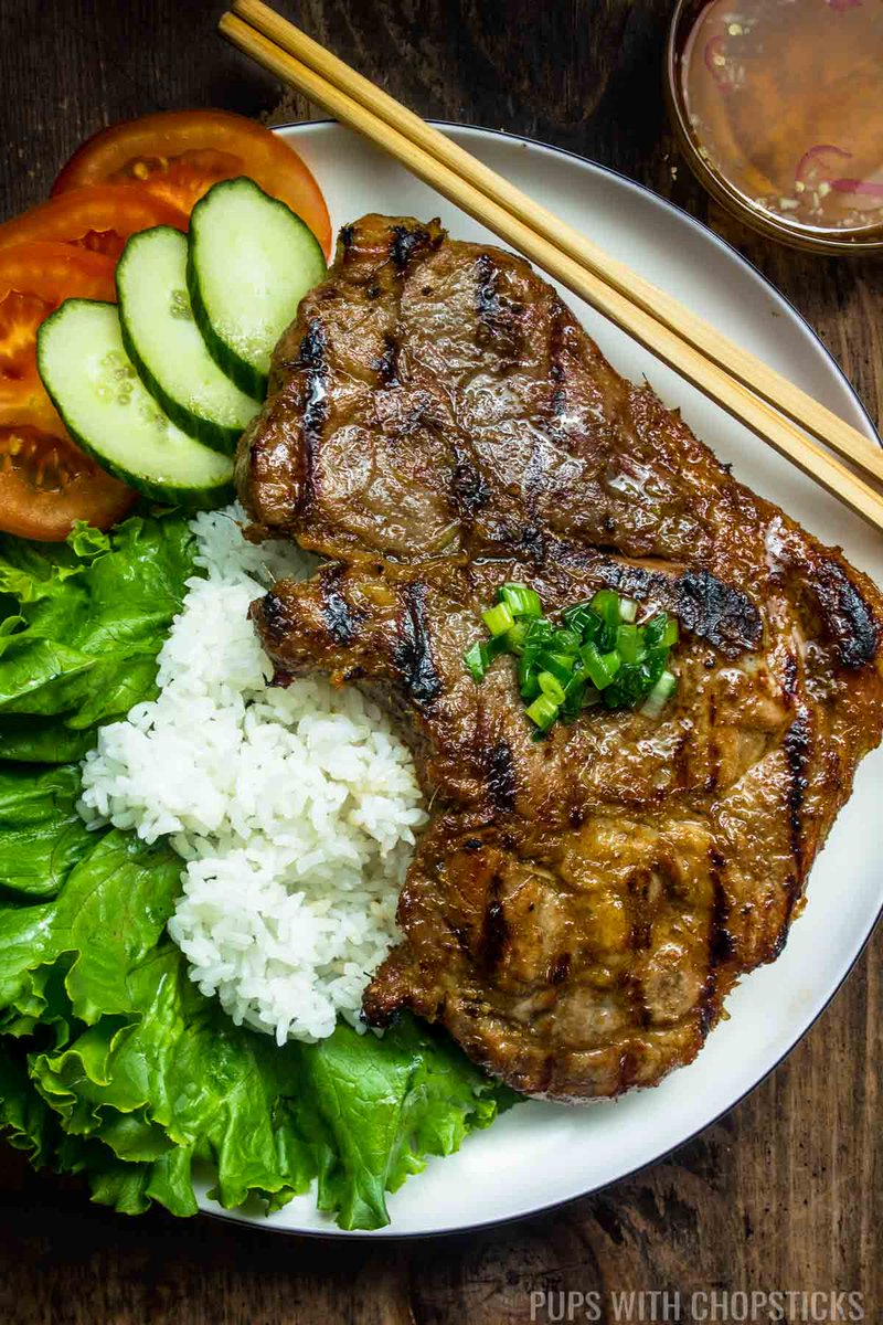 Vietnamese Grilled Lemongrass Pork Chops (Thit Heo Nuong Xa) Recipe: pupswithchopsticks.com/grilled-lemong… #foodie #Nomnom #asianrecipes #asianfood