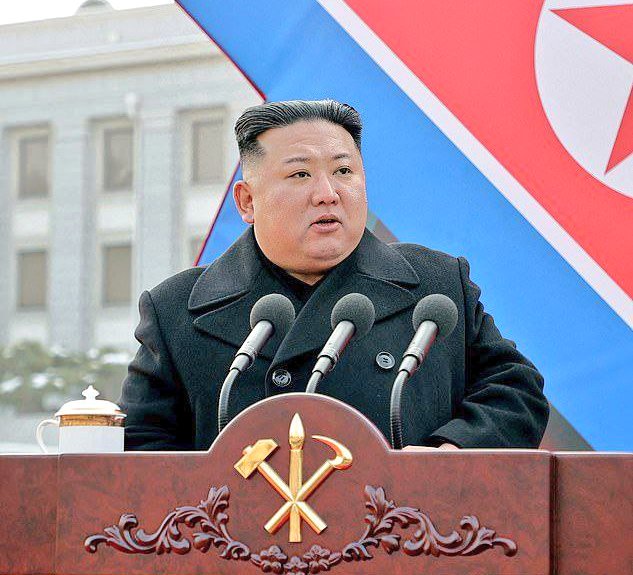 بأمر من الزعيم الكوري الشمالي كيم جونغ أون:

تقديم المساعدات والسلاح الى غزة بشكل عاجل 🇵🇸

سيتم تقديم اسلحة ومساعدات اغاثة كبيرة  🇵🇸🤍