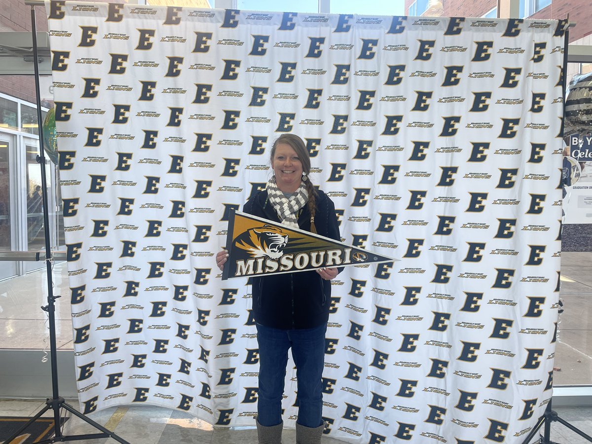 Congrats to our very own counselors, Mrs. Jen Mahan and Mrs. Krista Reese who graduated from Mizzou!