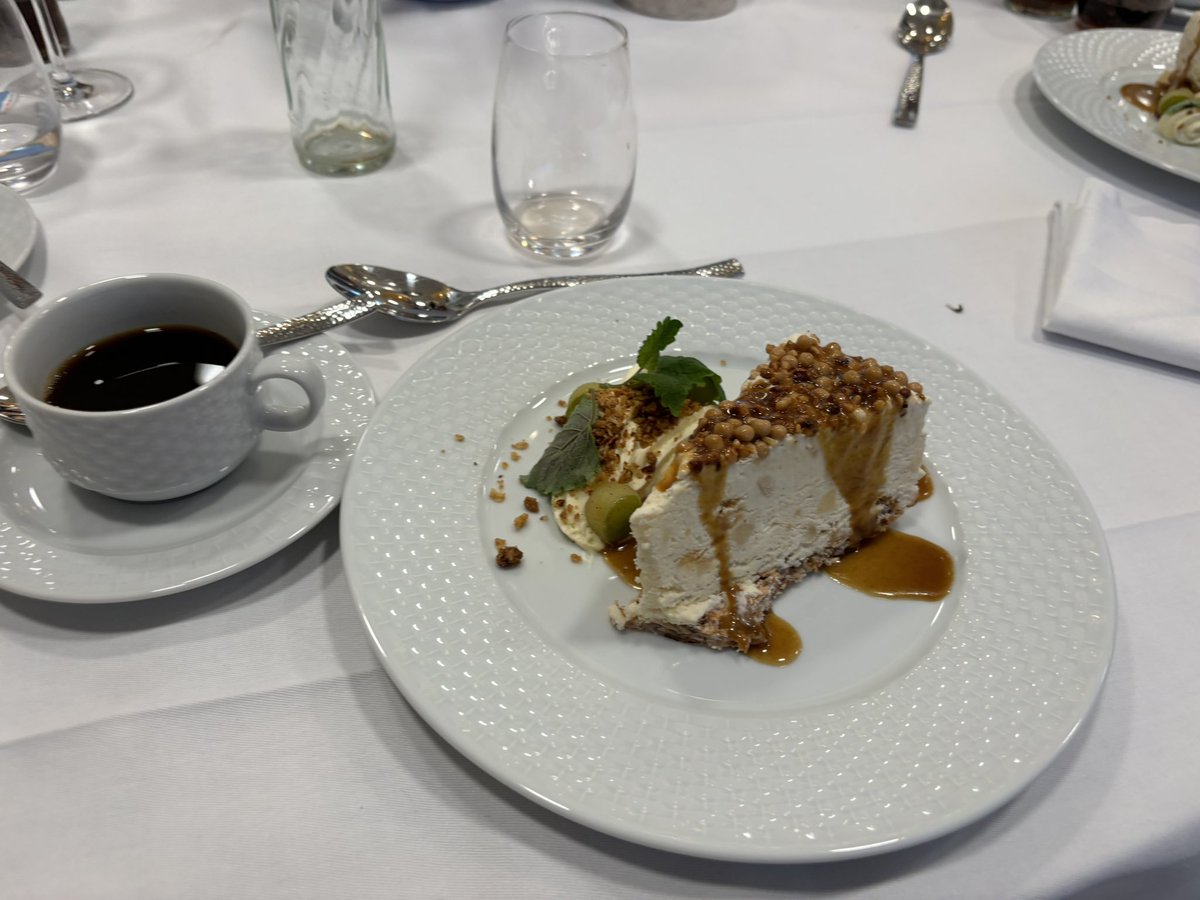 moelholm🦋 tweet media