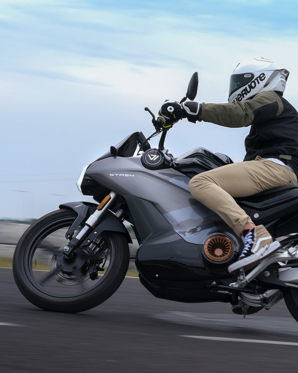 vmotosocouk's tweet photo. The Vmoto Stash's chassis is rigid and light, and combined with top-quality suspension and 17-inch wheels just like a true road bike 🏍️⚡
#Vmoto #VmotoStash #ElectricMotorcycles https://t.co/nFYgWI9P7f