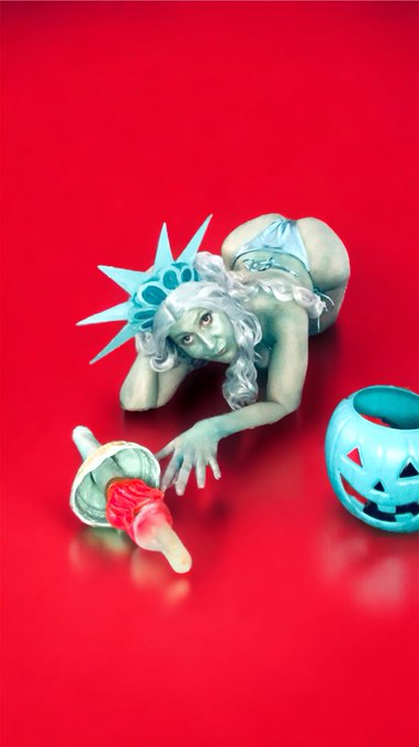 Happy Halloween &amp; D&igrave;a Dos Muertos ye ghouls &amp; goblins 🔥🎃👻👹 https://t.co/a4qqgdZW13