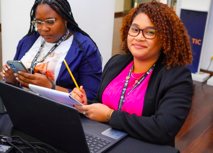 OEA_Cyber's tweet photo. Comienza en Bogotá🇨🇴 la final regional del #CyberWomenChallenge, organizada junto a @Ministerio_TIC y @TrendMicro. Las ganadoras de las ediciones nacionales 2022 y 2023, 32 mujeres finalistas de 13 países diferentes, compiten por el título regional 🏆🌎

¡Suerte para todas!👩‍💻👩‍💻👩‍💻 https://t.co/EBzMmieEUJ