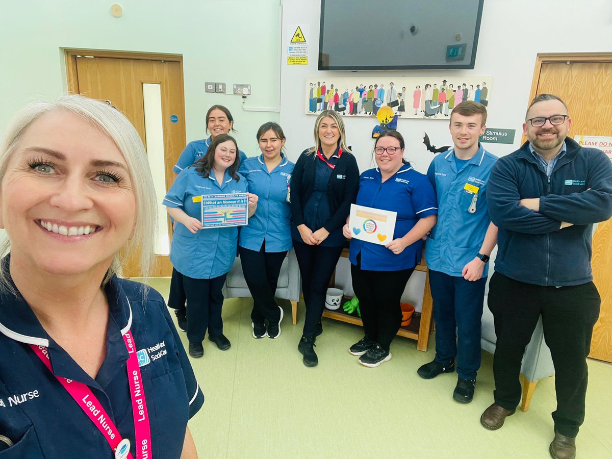 SouthernHSCT's tweet photo. Our nurses in the Dorsy Ward in our Bluestone Unit in Craigavon Area Hospital having fun and treats for #LDNurseDay
Pictured are Jennie Lee Sims, Lead Nurse for Mental Health Inpatients and Joe Walker, Assistant Director for Mental Health Inpatients with the nursing team. https://t.co/oJZFDXgGJ3