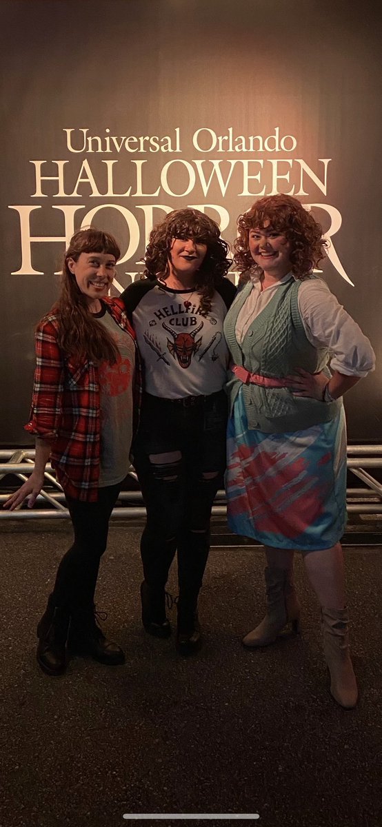 SarahBergeson's tweet photo. @strangerwriters So many ST Halloween costumes this year because of HHN Orlando! https://t.co/c36ma5bqFf