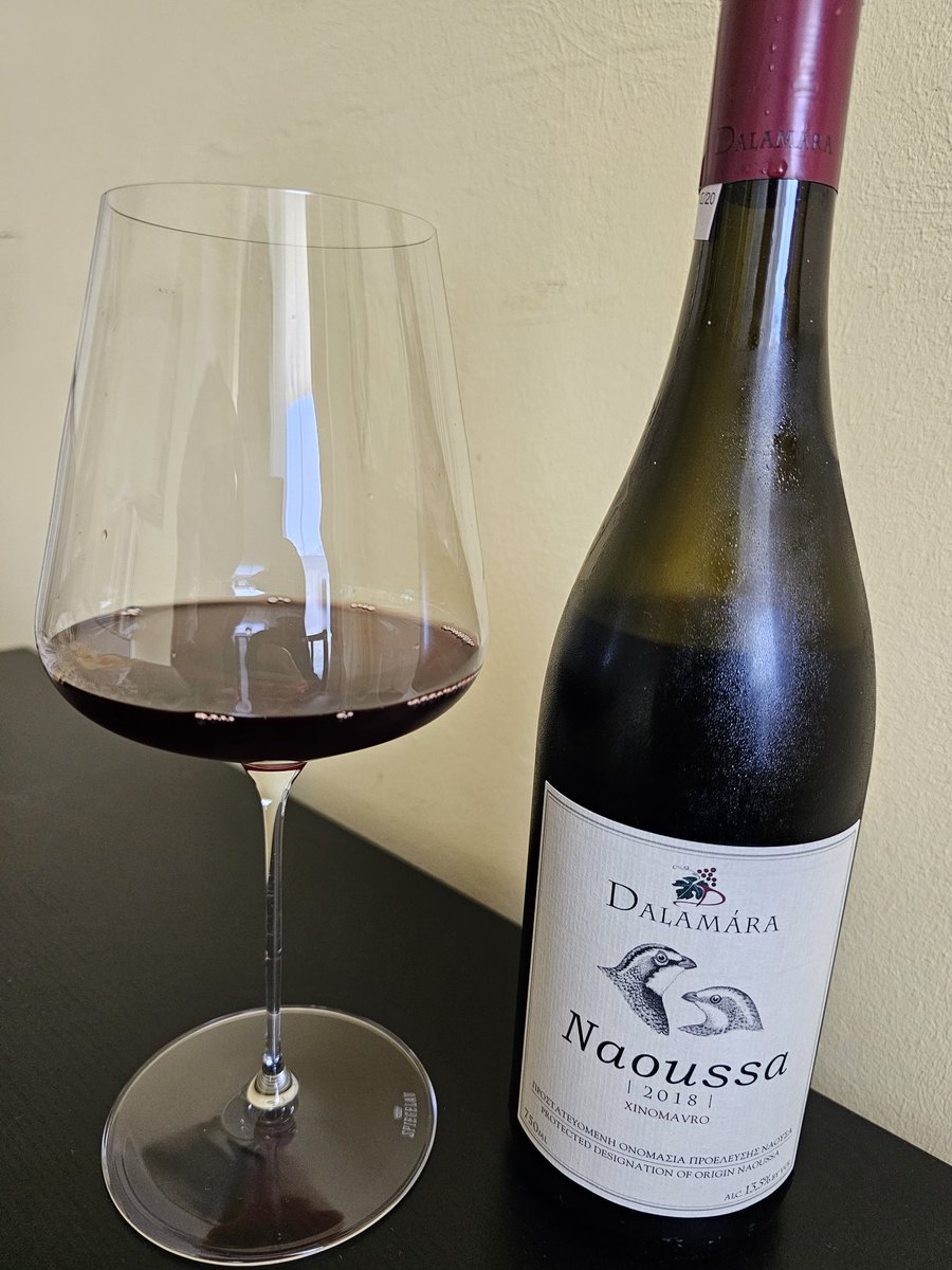 Torben60196873's tweet photo. Happy International Xinomavro Day!

Zum heutigen Anlass gab es natürlich ein Xinomavro aus Griechenland im Glas 🇬🇷🍷

Domaine Dalamara 
Naoussa 2018
100% Xinomavro

#Greekwine #Xinomavro https://t.co/bXGey33fd5
