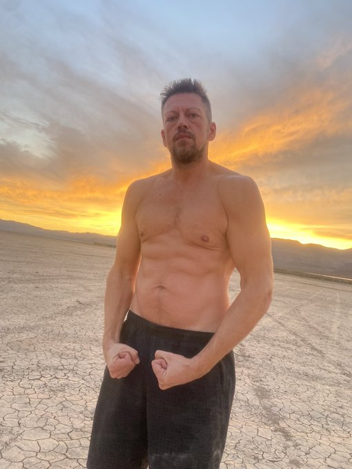 Hit it Hard! 👊😃❤️ https://t.co/KUZefPxrkK<a href="/tag/jamiestone"class="tags"><span>#jamiestone</span></a><a href="/tag/heartracingride"class="tags"><span>#heartracingride</span></a><a href="/tag/ridemeortheferr"class="tags"><span>#ridemeortheferr</span></a>