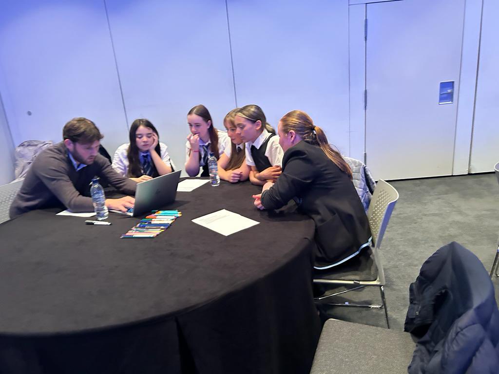 SmithycroftBusEd tweet media