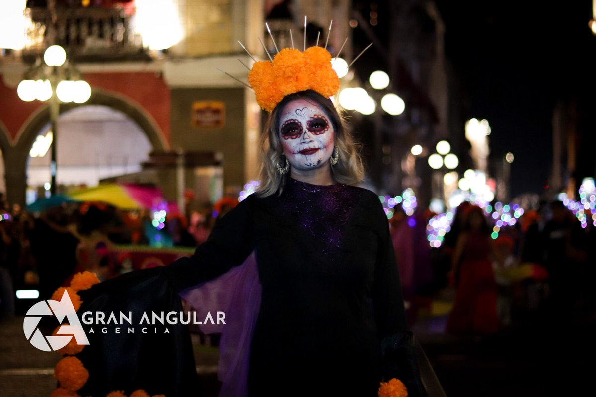 AngularAgencia's tweet photo. ☠️🏵️📷 #Enfotos •• Te dejamos algunas fotos del tradicional #Desfiledecatrinas que se llevó a cabo en la ciudad de #Puebla 

Via @Veck_Arenas https://t.co/MoHiJODT60