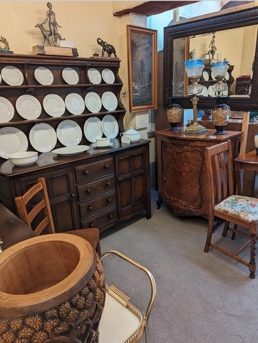 Well, the first day of my new unit opening today and we've been delighted with the response. If you'd like to visit its The Works #Antique Centre Llandeilo, open every day bar Monday