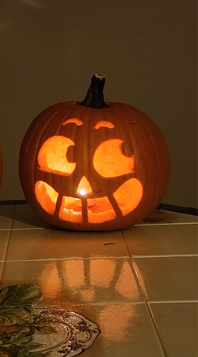 This was the first time I've ever carved a pumpkin :3

I hope everyone had a Happy Halloween!