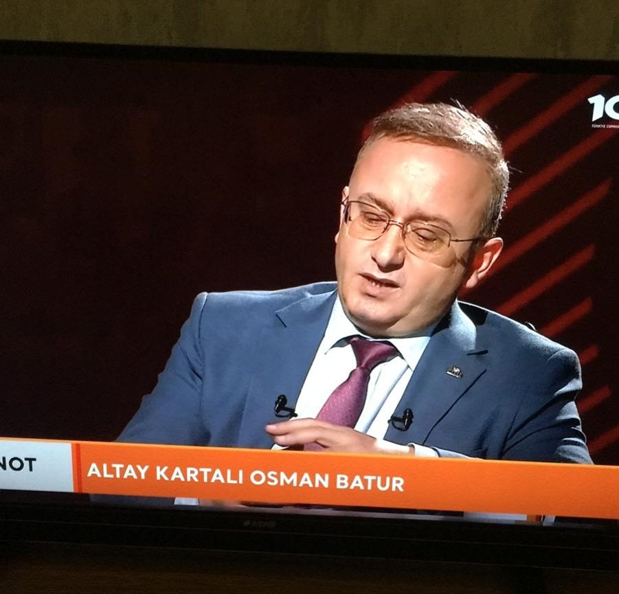 #tarihtv de şuan. Büyük kahraman Osman Batur'u konuşuyoruz... Ruhu şâd olsun...

Kablo TV Kanal 51 | Tivibu Kanal 3&101 | TV+ Kanal 96 | Digiturk Kanal 184 | D-Smart Kanal 65