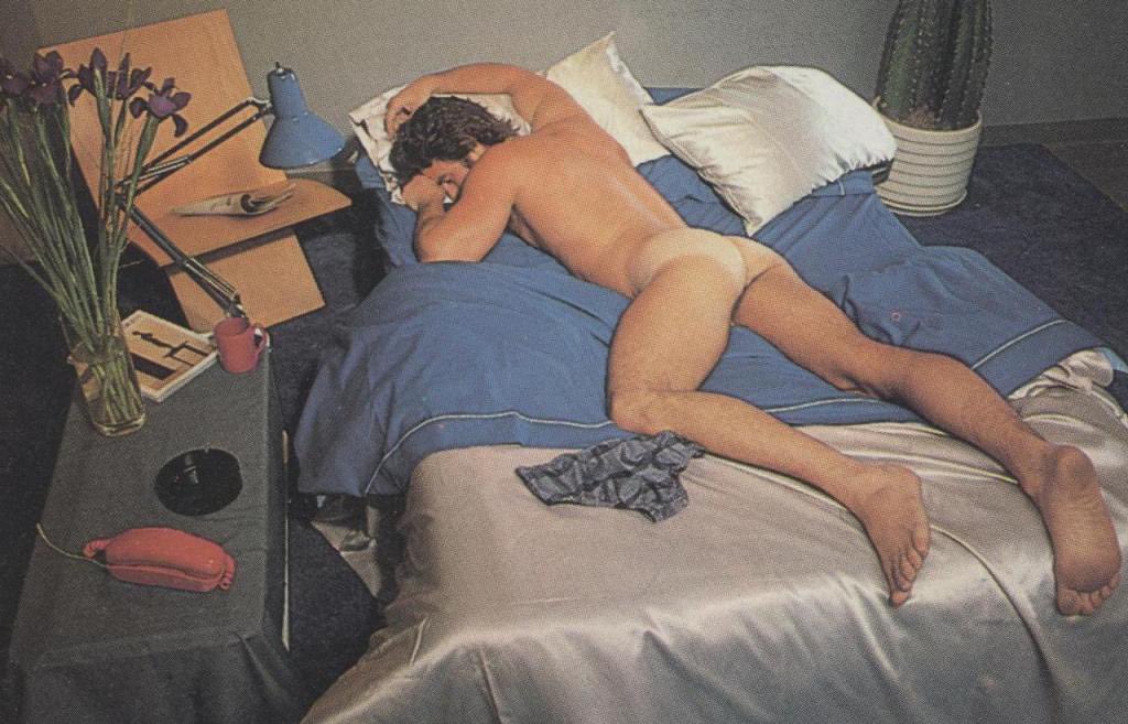 ⁣　　⁣

went to a halloween party wearing a scream fit and woke up wearing absolutely nothing ——— must’ve been a good ass night. ⁣
　　⁣
　　⁣