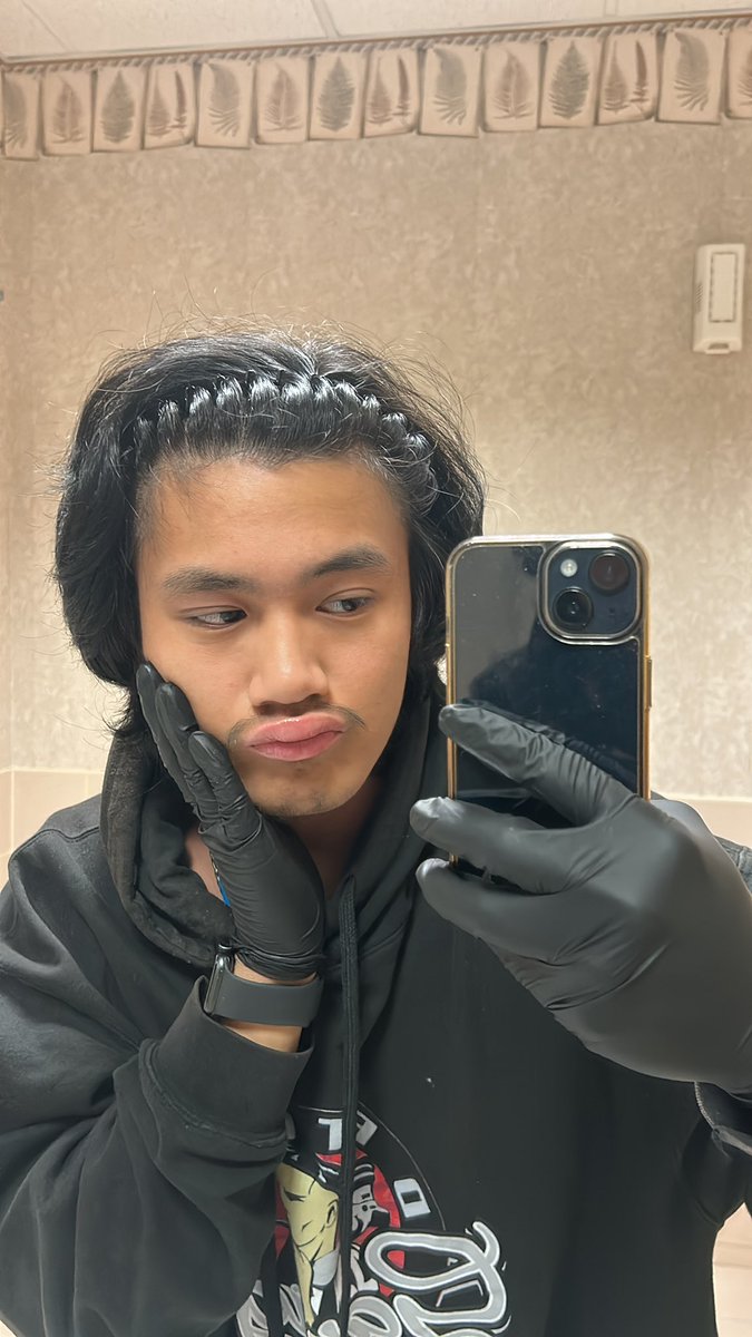 _fflid's tweet photo. nose piercing era is over ig https://t.co/rL1omfwdJl