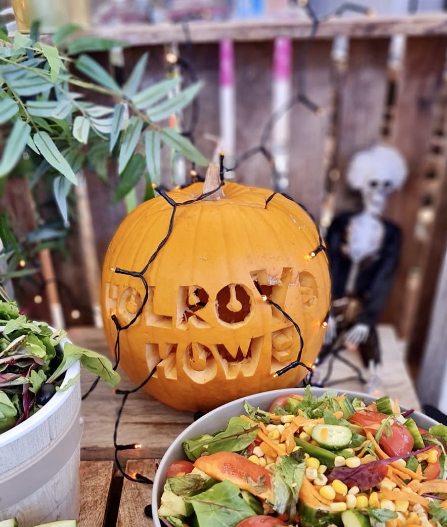 Holroyd Howe @ West Buckland School tweet media