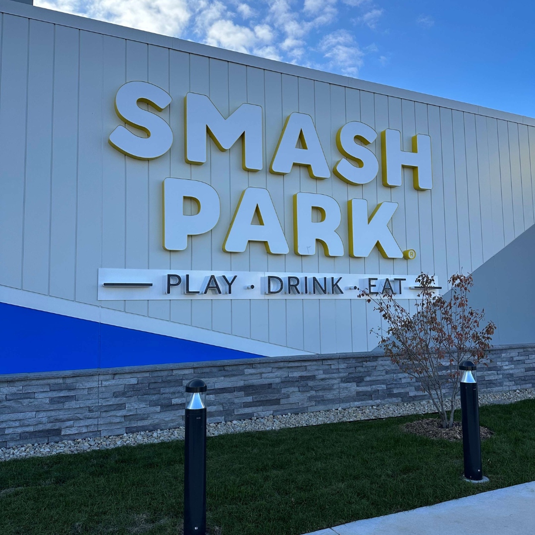 BentBrewstiller's tweet photo. Welcome to the #RosevilleMN neighborhood! 

We spent some time at Smash Park playing #pickleball, #axethrowing, and eating great #food with our #EnuffIPA on tap.

Head over and check them out!

#MNBreweries #Cheers #TwinCities https://t.co/rky9MLdZXS