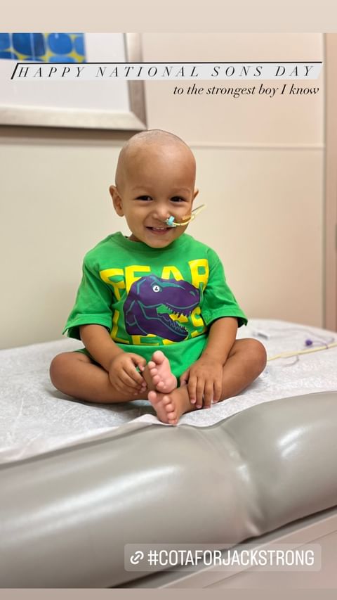 LukesFastBreaks's tweet photo. Being "fearless"! Prayers for this little cutie, please. #BeStrong #NoMoreHospitalGowns #LukesFastBreaks https://t.co/8HCM5M17nt